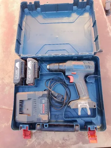 Carregador e baterias Bosch 18v