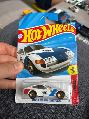 Hotwheels Ferrari 365 GTB4 Competizione Branca 