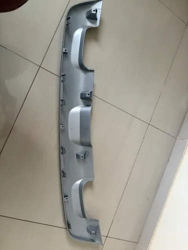 Moldura central do pára-choque traseiro do stepway 2015 a 2022.
