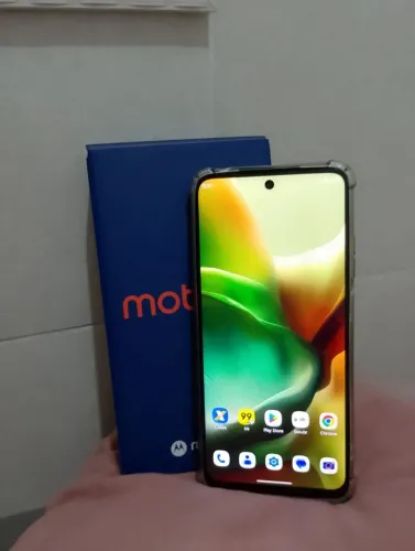 Smartphone Motorola Moto G15 256 GB Câmera Traseira Selfie 8MP Tela 6.7? Octa-Core Grafite