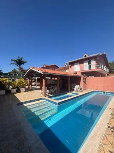Hípica Ótima Casa com 3 Suítes em Campinas