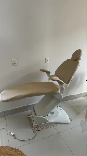 Cadeira estética Olsen elétrica 