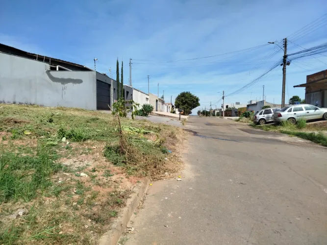 Terreno à venda no bairro Itamaraty 2ª Etapa - Anápolis/GO