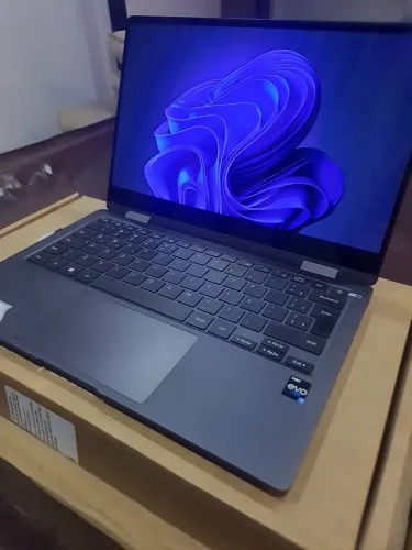 Notebook Samsung Galaxy Book 3 360 i5 1335U de 13° geração, 8gb DDR5