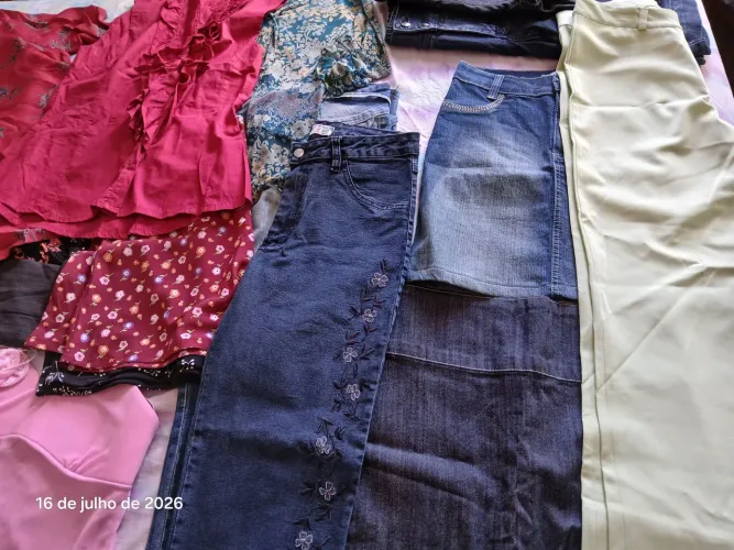 Lote de roupas femininas 25 peças diversas Tam. M e G