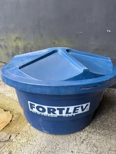 Caixa d?água 150lts Fortlev.