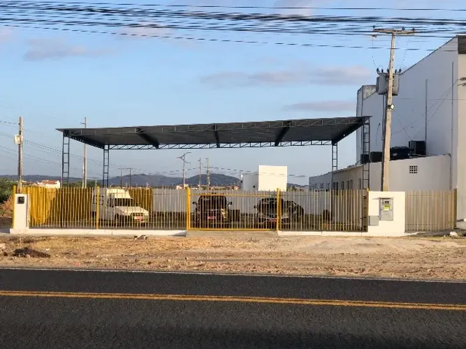 Loja de carros em Patos