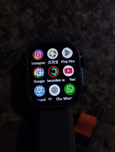 Vendo relógio digital smartwatch com câmera frontal e traseira, 64GB-R$700, pego até R$500