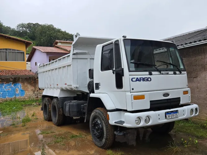 Ford cargo traçado
