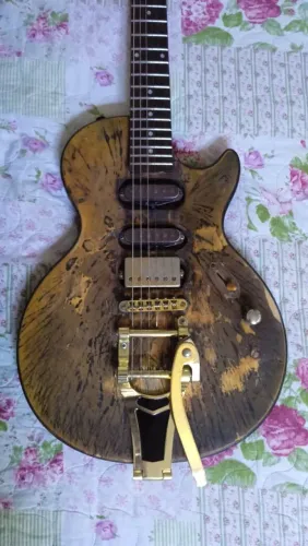 GUITARRA StratoPaul