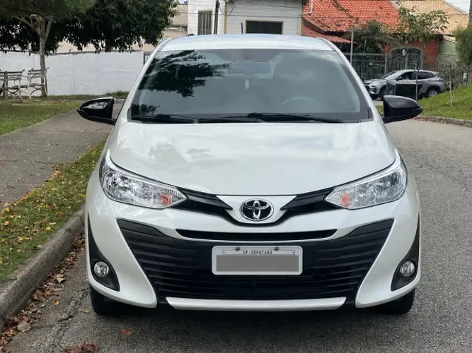 Toyota Yaris XL Sedan 1.5 Flex 16V 4P Aut. 2019