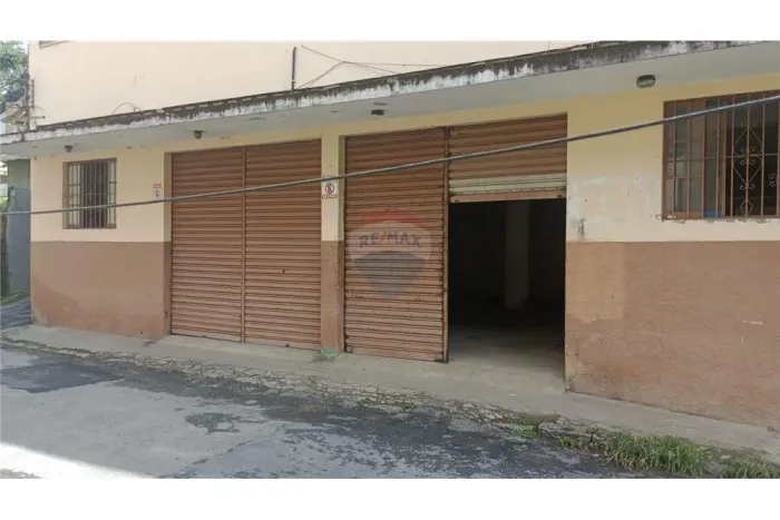 Ponto Comercial Versátil no Coração de Petrópolis