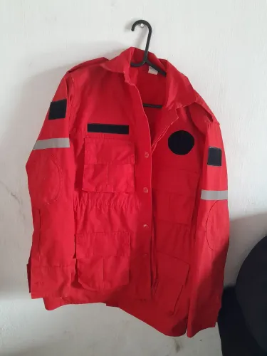 Venda de roupa de bombeiro civil. Calça tamanho 42 jaqueta M