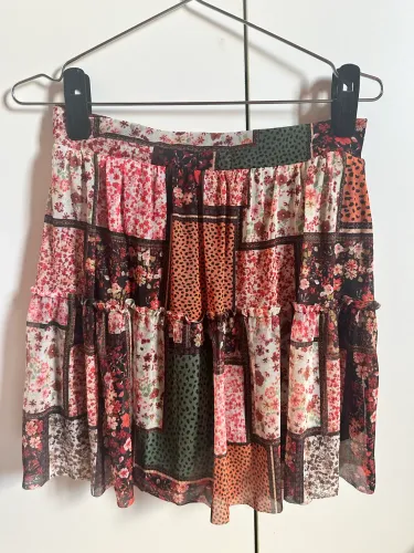 Roupas semi novas