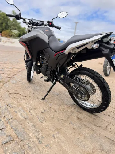 Vende-se Yamaha XTZ 250 Lander connected 