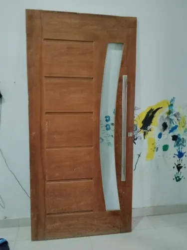 Porta de Jatobá Maciça Completa 1,00 x 2,10 m com Inox e Vidro