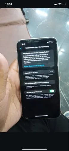 iPhone XR branco 64gb