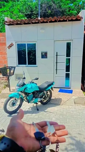 Vende casa ou troco em carro ou moto 
