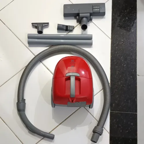 Aspirador Eletrolux Nano 1000W