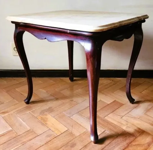 Mesa Apoio Estilo chipandelle confeccionado em madeira nobre Tampo Mármore chanfrado * 
