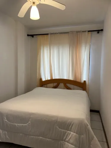 Alugo Quarto em Ap quadra mar 
