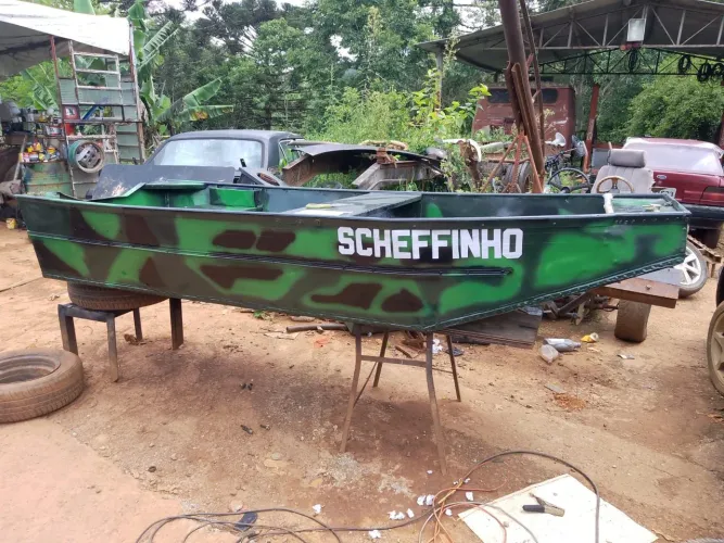 Barco alumínio em perfeito estado 