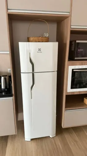 Refrigerador duplex Electrolux DC35A 269 litros