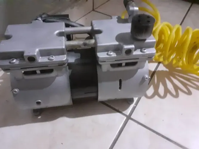 Bomba De Vácuo E Compressor Isenta De Óleo Para Laboratório