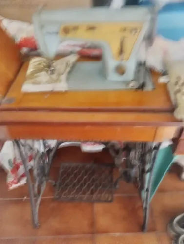 Vendo máquina de costura Singer original