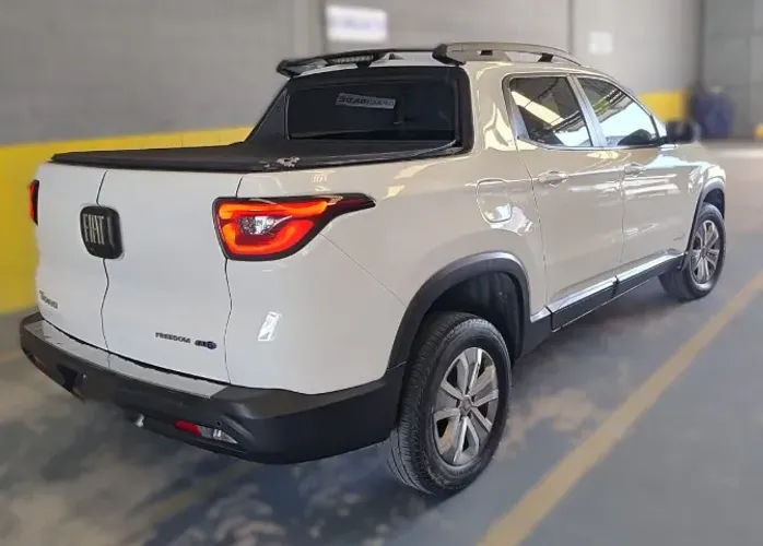 Fiat Toro Freedom Road 1.8 16V Flex Aut. 2018