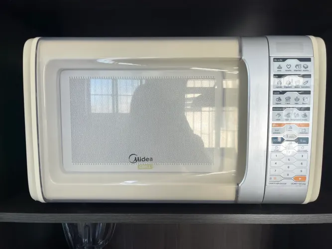 Microondas MIdea 30 L
