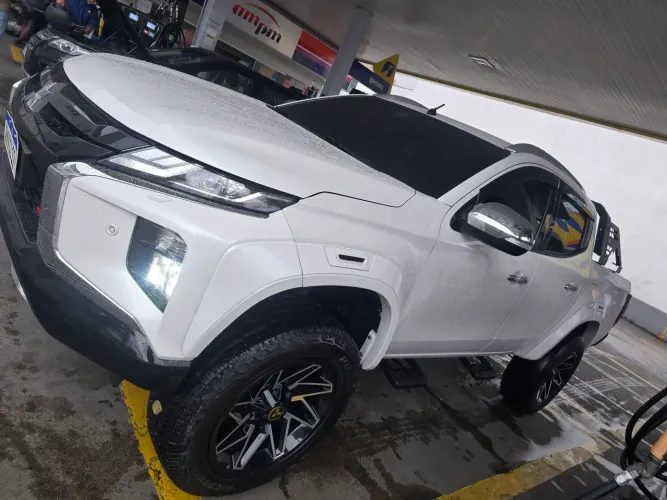 Mitsubishi L200 Triton Sport HPE-S 2.4 CD Dies. AUT 2022