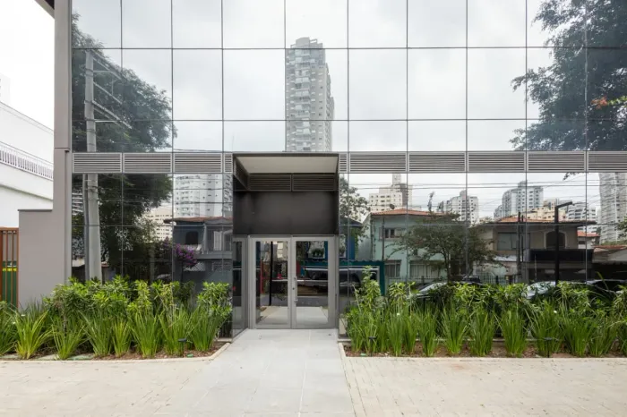 Loja na Rua dos Cafezais, 410 - 02  287 m²