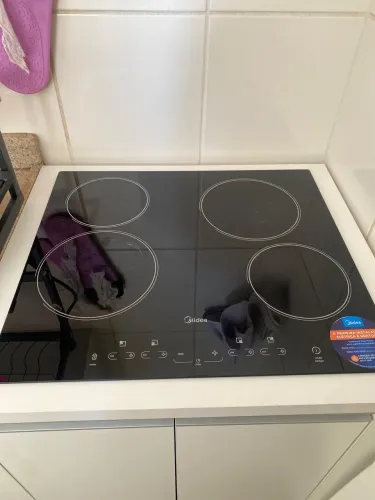 Cooktop Elétrico Midea Vitrocerâmico 4 Bocas Preto em ótimo estado