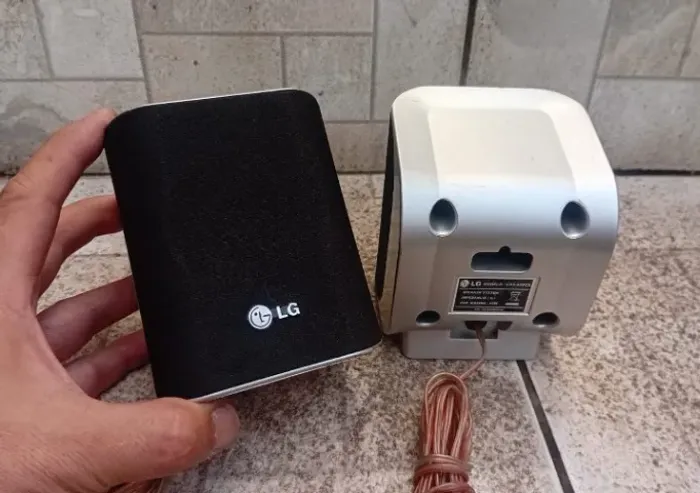 Par Caixinhas Som Lg Lhs-25scs 60w - 6 Omhs - Funcionando