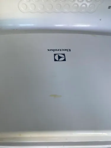 Geladeira funcionando perfeitamente.