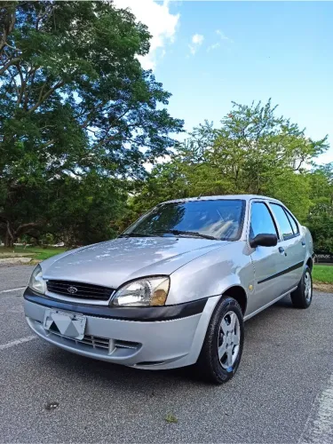 Ford Fiesta Street/ Action 1.0 8V 5P 2002