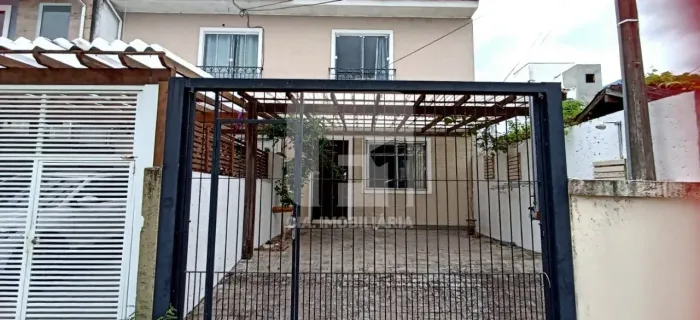 Casa de 2 quartos semi mobiliada no Campeche