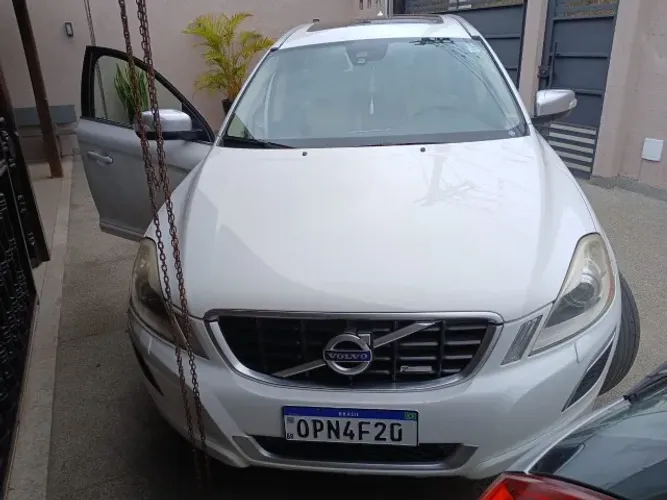 Volvo XC 60 T-5 R-design 2.0 FWD 5P 2013