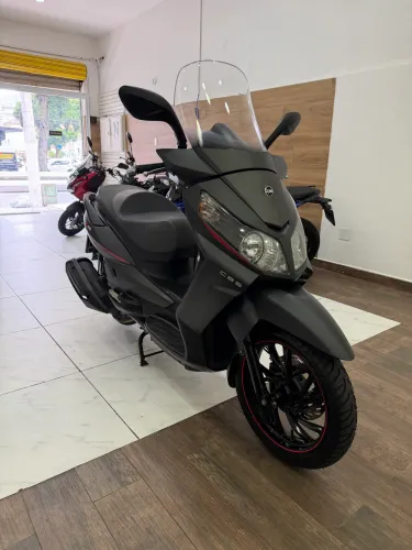 Citycom 300 Ano 2024 