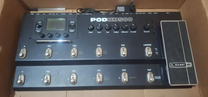 Pedaleira para Guitarra Line 6 POD HD 500