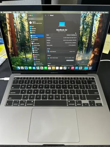 Apple MacBook Air Intel i7 2020 (Pouco uso)