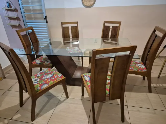 Vendo mesa de vidro de 6 lugares