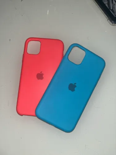2 capinhas iphone 11