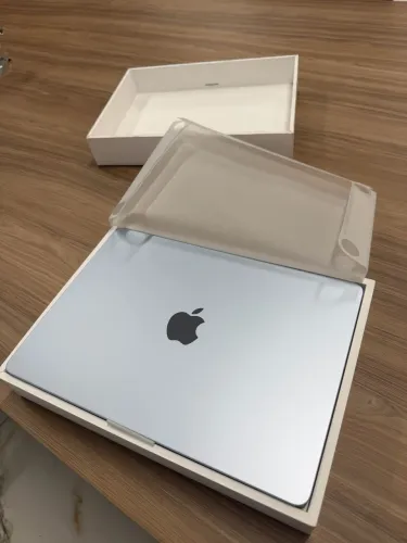 MacBook M4 13 16/256 