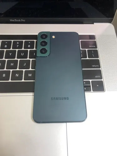 SAMSUNG S22