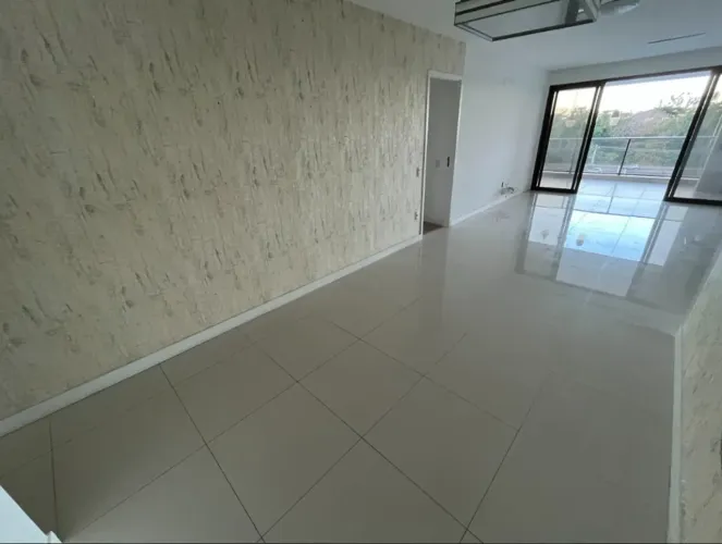 AMPLO 04 SUÍTES NA BARRA DA TIJUCA COM PREÇO IMPERDÍVEL !!! ENTRADA EM ATÉ  03X SEM JUROS 