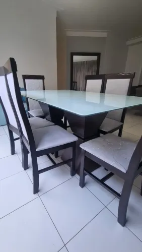 Mesa Jantar vidro 6 lugares(comprada Móveis Casa Verde)Medida 1.60 m por 1.00 m m