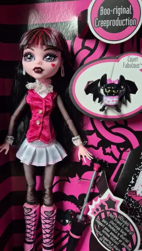 Draculaura Creeproduction 2024
