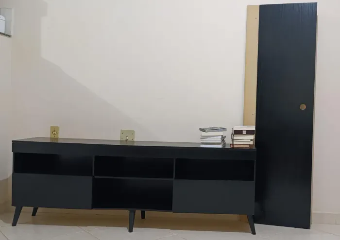 RACK COM PAINEL NOVO